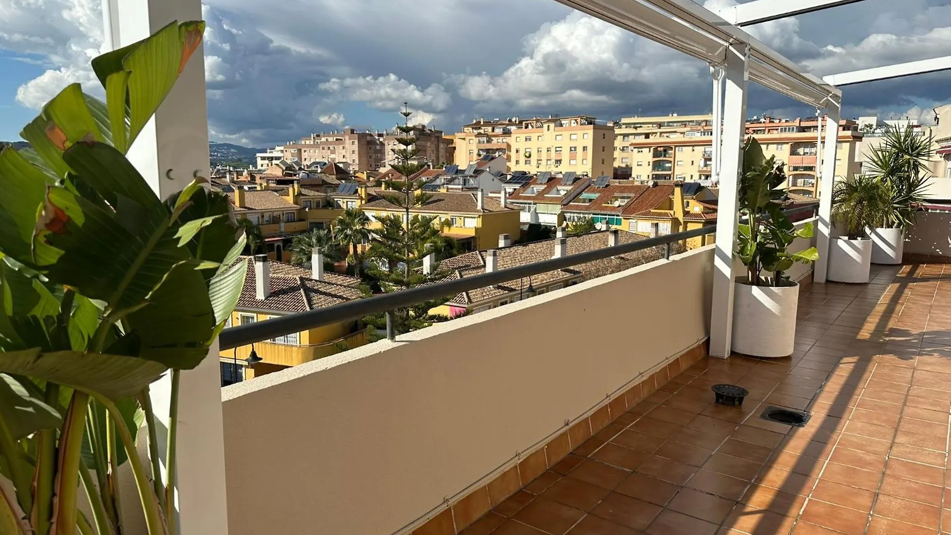 Gran Atico Mijas Costa Con Piscina Apartment Fuengirola 0*,